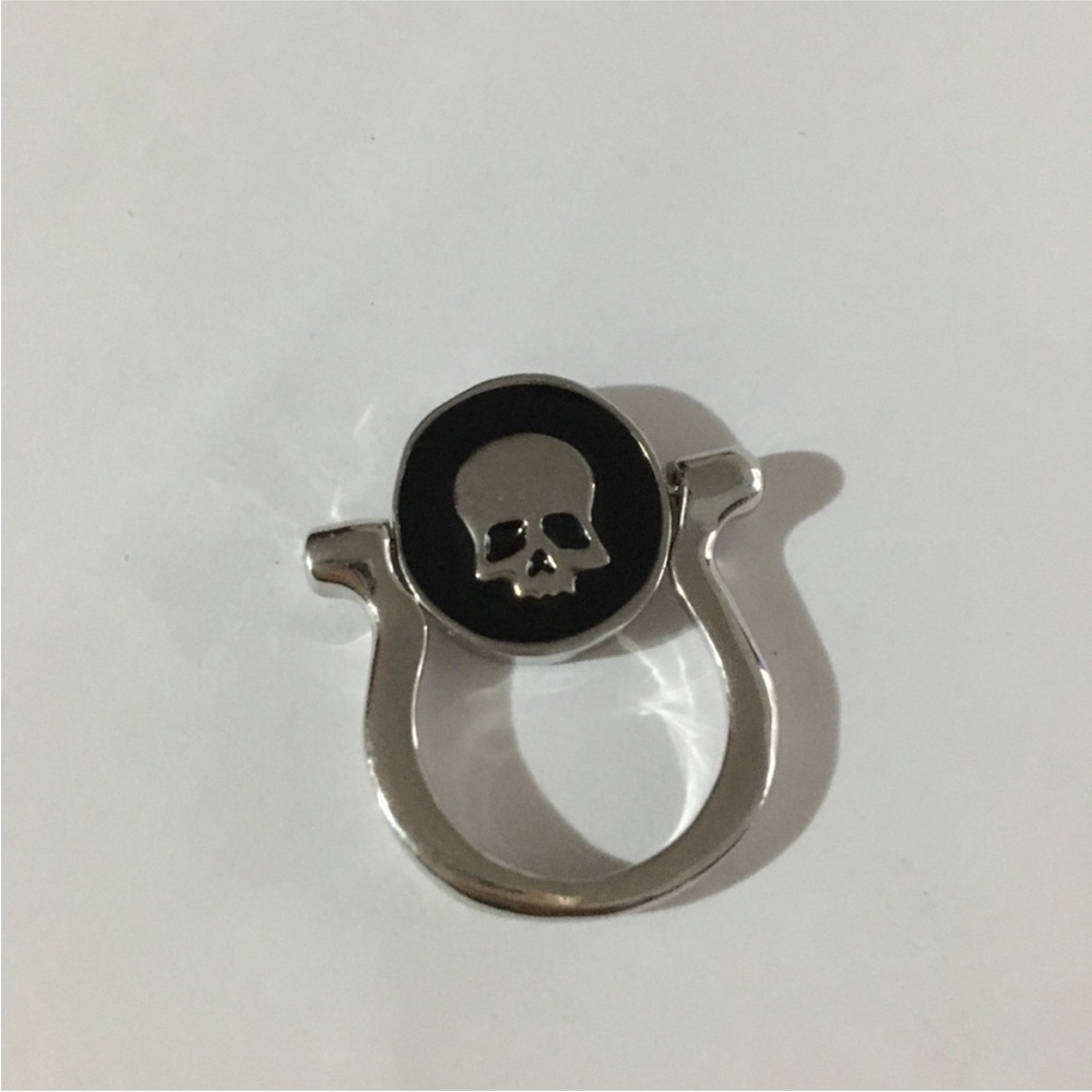 Black Vivienne Westwood Silver Skull Ring - Picture 2 of 3
